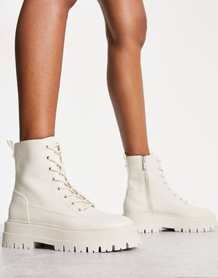 Stradivarius lace up flat ankle boot in ecru-White