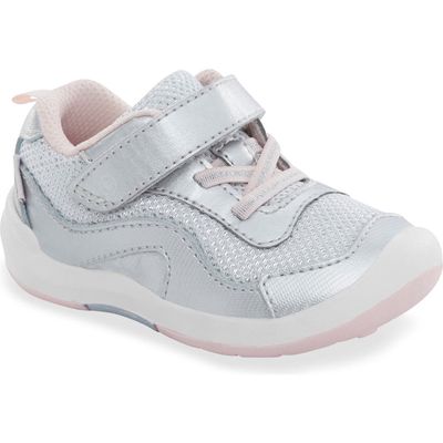 Stride Rite Kids' Tech Winslow 2.0 Sneaker in Silver 