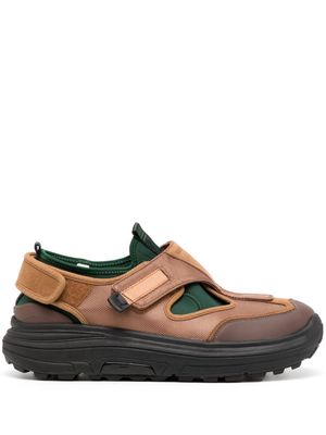 Suicoke Tred logo-patch sneakers - Brown