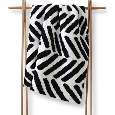 Sunday Citizen Chevron Throw Blanket in Black - Off White 