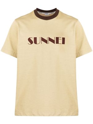 Sunnei logo-print boxy T-shirt - Neutrals