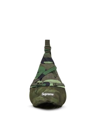Supreme camouflage-print sling bag - Green