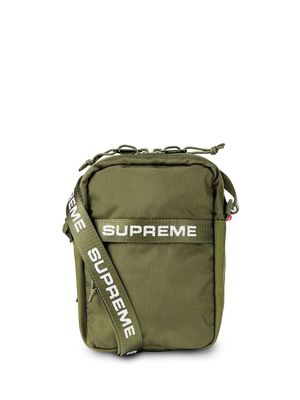 Supreme logo-print shoulder bag - Green