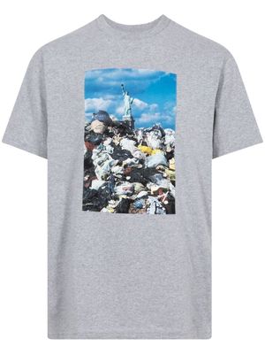 Supreme Trash photograph-print T-shirt - Grey