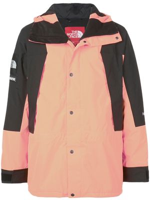 Supreme x The North Face Mountain Light jacket - Orange