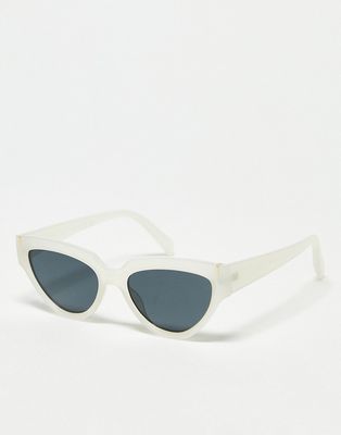 SVNX cat eye flare sunglasses in milky white