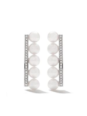TASAKI 18kt white gold diamonds pavé Collection Line Balance earrings