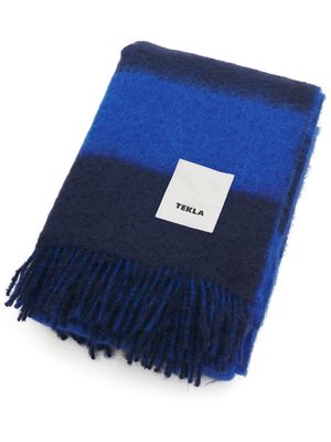 TEKLA fringed-trim striped blanket - Blue