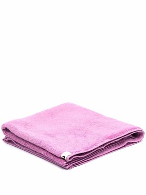 TEKLA logo-patch organic cotton towel - Pink