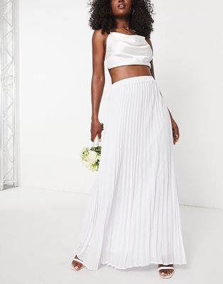 TFNC Bridesmaid pleated maxi skirt in white