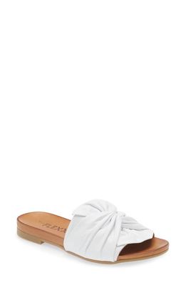 The FLEXX Knotty Slide Sandal in White Calf