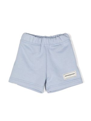 THE GIVING MOVEMENT logo-patch elasticated track shorts - Blue