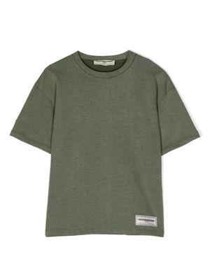 THE GIVING MOVEMENT logo-patch organic cotton T-shirt - Green