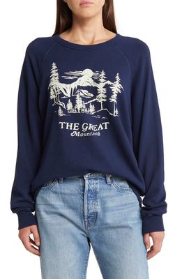 THE GREAT. The College Snowdrift Cotton Graphic Sweatshirt in True Navy