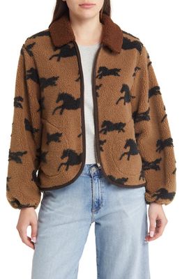THE GREAT. The Pasture Horse Print Faux Shearling Jacket in Light Hickory