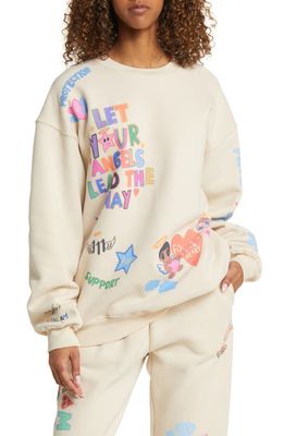 THE MAYFAIR GROUP Angels All Around You Graphic Sweatshirt in White