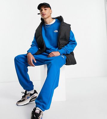 The North Face Essential sweatpants in navy Exclusive to ASOS