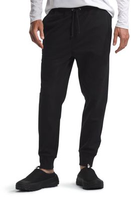 The North Face Heritage Patch Jogger Sweatpants in Tnf Black/Tnf White