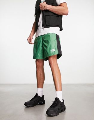 The North Face Hydrenaline woven shorts in green and black