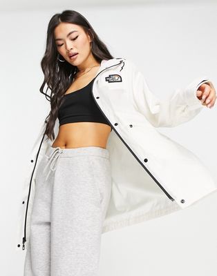 The North Face Outline jacket in white