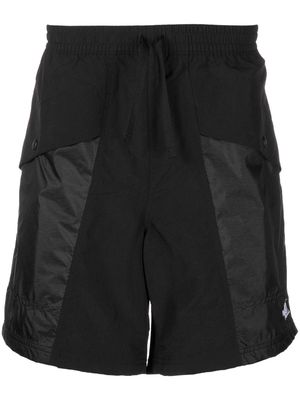 The North Face TNF Outline track shorts - Black