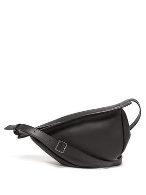 The Row - Banana Leather Shoulder Bag - Womens - Black