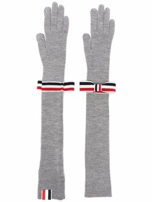 Thom Browne bow-detail knit gloves - Grey