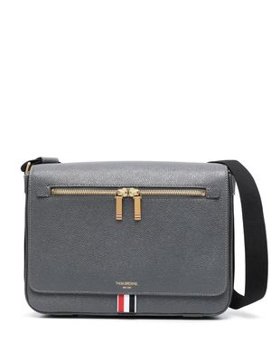 Thom Browne logo-lettering leather messenger bag - Grey