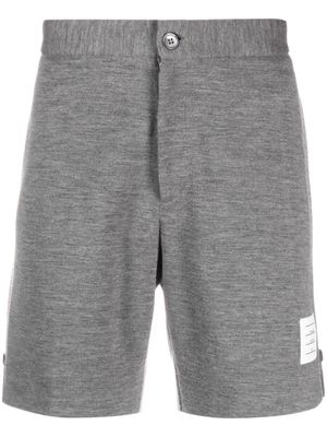 Thom Browne logo-patch knee-length shorts - Grey