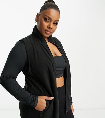 Threadbare Fitness Plus fleece vest in black
