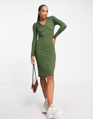 Threadbare Thyme v neck collar midi sweater dress in green