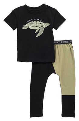 TINY TRIBE Turtley Adorable Short Sleeve T-Shirt & Sweatpants Set in Black