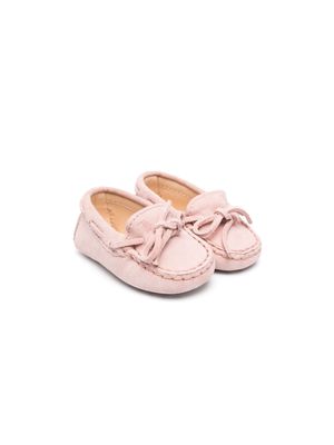 Tod's Kids Gommino suede moccasin loafers - Pink