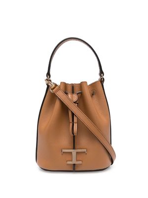Tod's logo-charm leather bucket bag - Brown