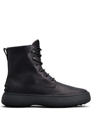 Tod's logo-debossed leather boots - Black