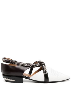 Toga Pulla ring-detailing leather ballerina shoes - White