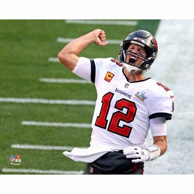 Tom Brady Tampa Bay Buccaneers Unsigned Super Bowl LV Celebrating Photograph