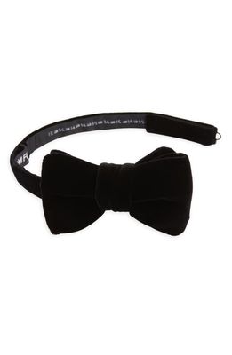 TOM FORD Pre-Tied Compact Velveteen Bow Tie in Black