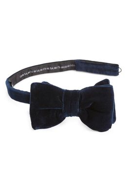 TOM FORD Pre-Tied Compact Velveteen Bow Tie in Ocean