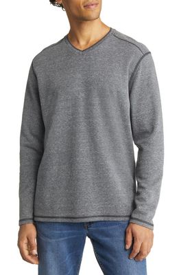 Tommy Bahama Men's Cole Valley Long Sleeve V-Neck T-Shirt in Coal