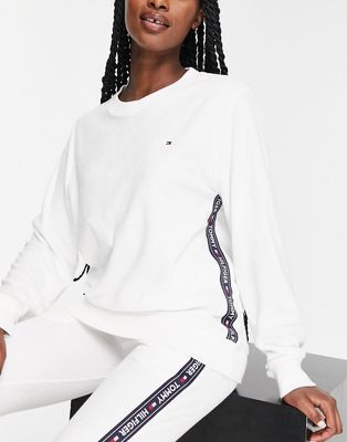 Tommy Hilfiger Authentic Towelling logo sweatshirt in white