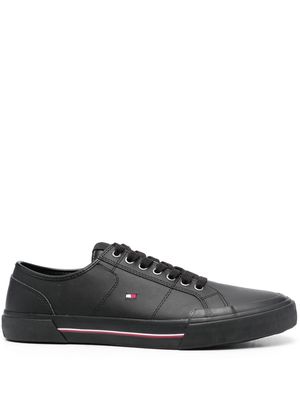 Tommy Hilfiger embroidered logo vulcanised low-top sneakers - Black