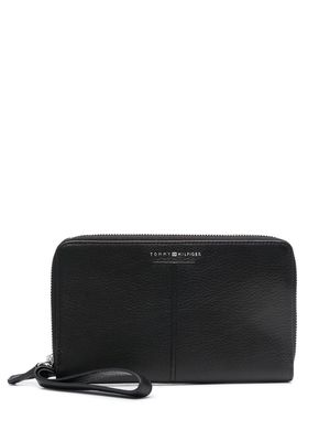 Tommy Hilfiger grained leather zipped purse - Black