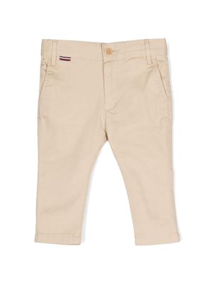 Tommy Hilfiger Junior embroidered-logo twill trousers - Neutrals