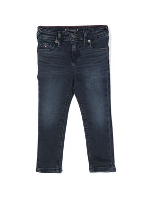 Tommy Hilfiger Junior logo-embroidered slim-cut jeans - Blue