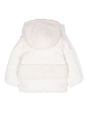 Tommy Hilfiger Junior logo-patch padded jacket - White