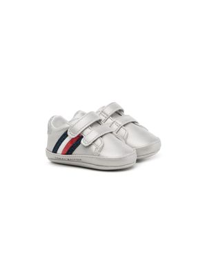 Tommy Hilfiger Junior logo-print touch-strap sneakers - Silver