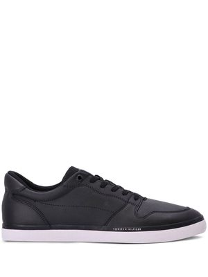 Tommy Hilfiger leather logo-print sneakers - Black
