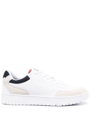 Tommy Hilfiger logo low-top lace-up sneakers - White