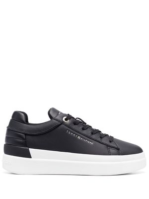 Tommy Hilfiger logo-print lace-up sneakers - Black